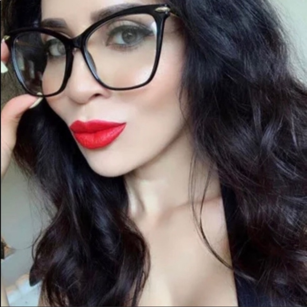 Fashionable glasses - Picture 2 of 8